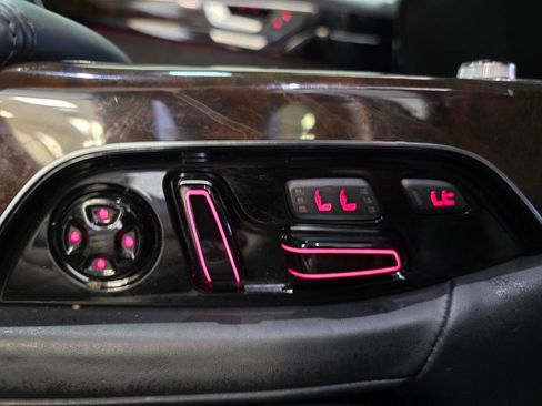 Used 2018 Audi A8 L 4.0T w/ Executive Package image 23