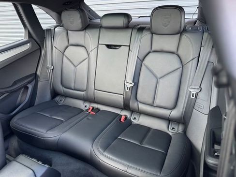 New 2026 Porsche Macan image 34