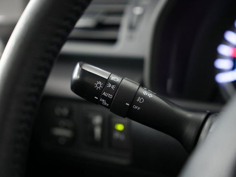 Used 2018 Toyota 4Runner Limited image 14