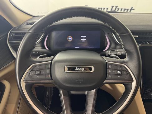Used 2021 Jeep Grand Cherokee L Limited RWD image 11