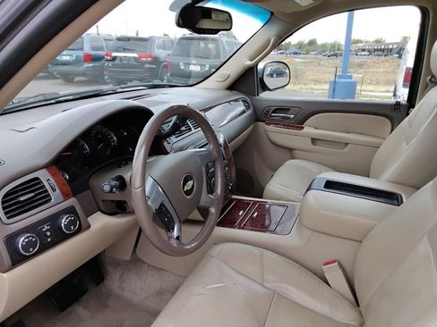 Used 2011 Chevrolet Tahoe LTZ image 10