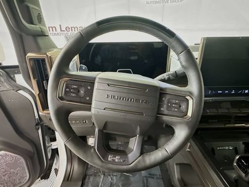 Used 2024 GMC Hummer EV 2X w/ Extreme Off-Road Package AWD/4WD image 12