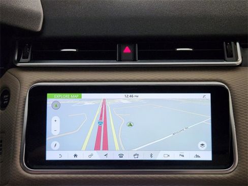 Used 2018 Land Rover Range Rover Velar R-Dynamic SE image 16