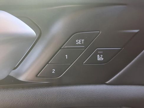 Used 2024 BMW X5 M60i w/ Climate Comfort Package image 9