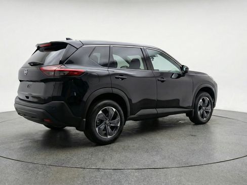 Used 2025 Nissan Rogue SV image 9