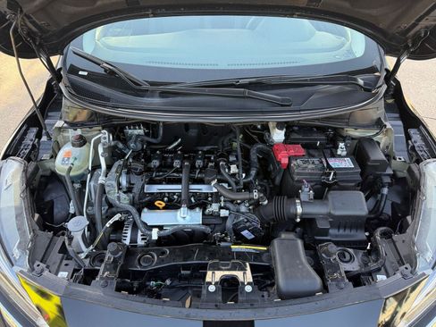 Used 2025 Nissan Versa SV image 32