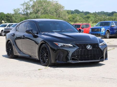 Used 2024 Lexus IS 500 RWD image 4