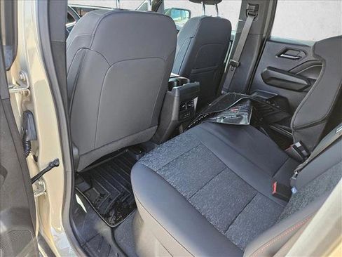 Certified 2024 Chevrolet Colorado Z71 w/ Z71 Convenience Package 2 image 11