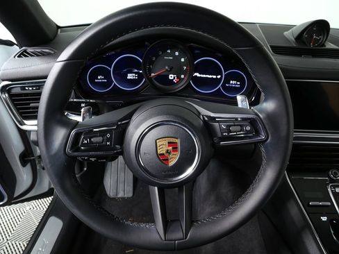 Certified 2022 Porsche Panamera 4 image 9