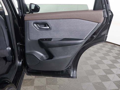 Used 2023 Nissan Rogue SV AWD/4WD image 24