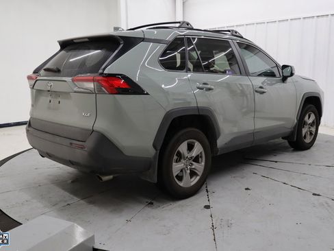 Used 2023 Toyota RAV4 XLE w/ Convenience Package image 4
