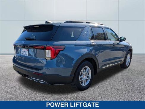 Used 2025 Ford Explorer Active w/ Active Comfort Package image 5
