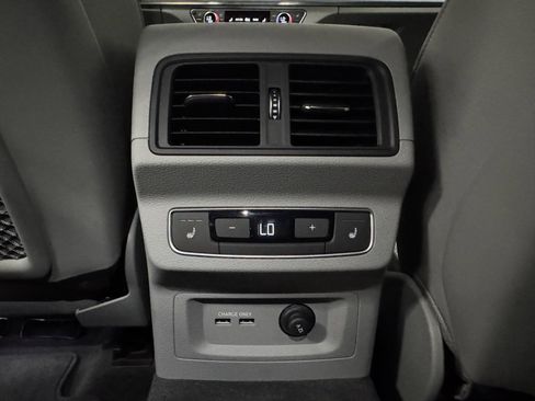 Used 2025 Audi Q5 Prestige w/ Prestige Package image 38