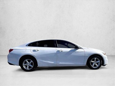 Used 2018 Chevrolet Malibu LS image 5