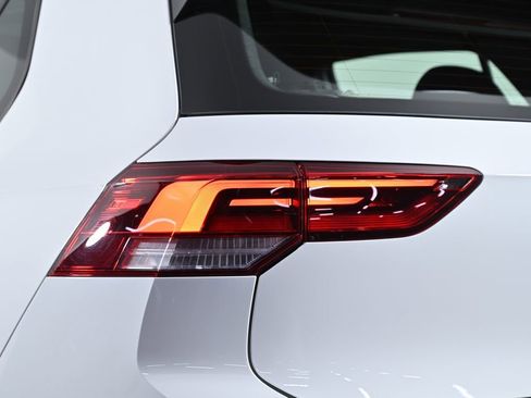 Used 2024 Volkswagen Golf R image 7