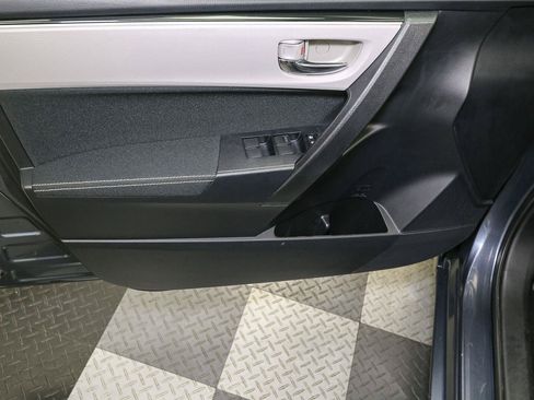 Used 2017 Toyota Corolla LE w/ Carpet Mat Package (TMS) FWD image 36