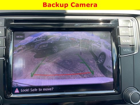 Used 2017 Volkswagen Jetta SE FWD image 22