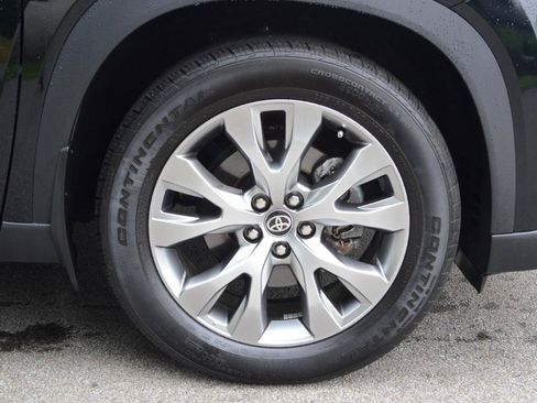 Used 2024 Toyota Grand Highlander AWD image 12