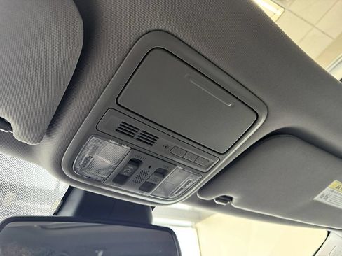 Used 2015 Honda Odyssey EX-L image 38