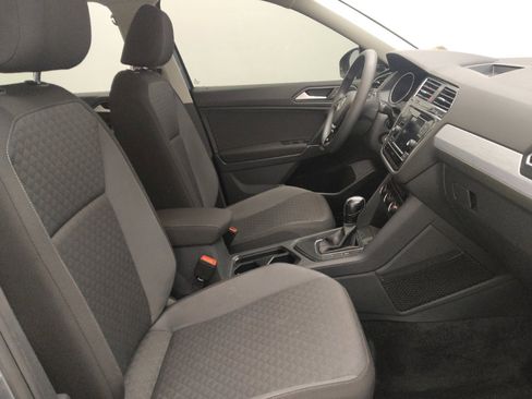 Used 2020 Volkswagen Tiguan S image 21
