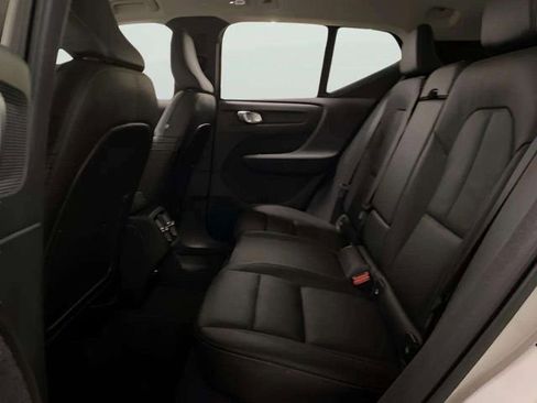 Used 2025 Volvo XC40 B5 Plus image 61