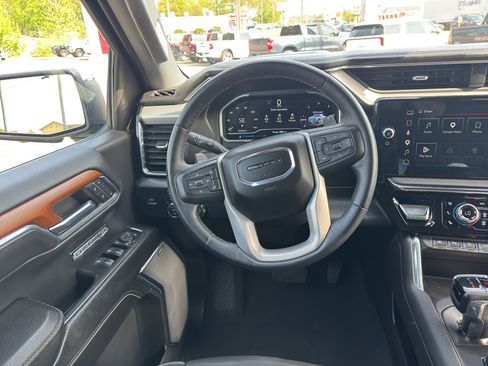 Used 2023 GMC Sierra 1500 Denali w/ Technology Package AWD/4WD image 13