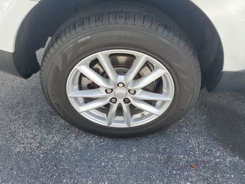 Used 2017 Land Rover Range Rover Sport SE image 7