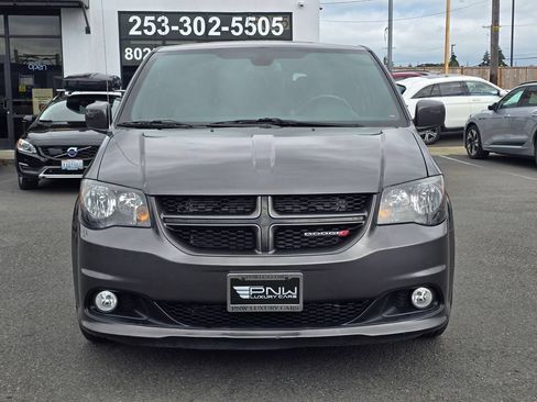 Used 2019 Dodge Grand Caravan GT FWD image 3
