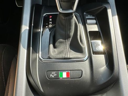 Used 2025 Alfa Romeo Tonale AWD/4WD image 34