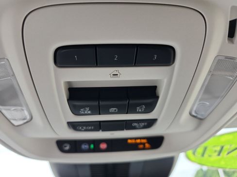 Used 2024 Buick Envision Avenir AWD/4WD image 15