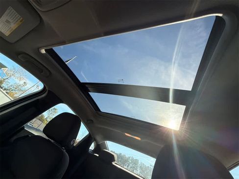 Used 2023 Chevrolet Malibu LT image 33