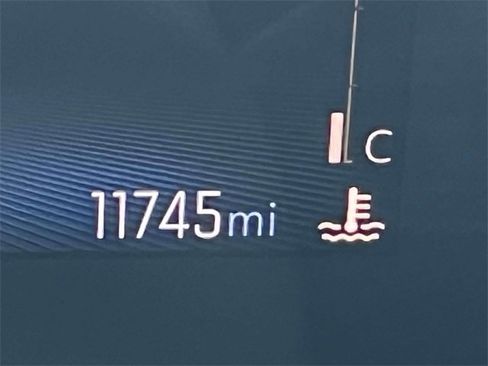 Used 2024 Chevrolet Trax LT w/ Driver Confidence Package image 26