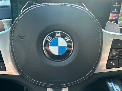 Used 2023 BMW X7 M60i w/ Executive Package image 17