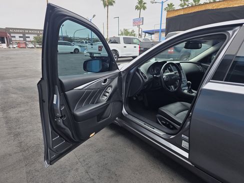Used 2016 INFINITI Q50 3.0t Premium w/ 3.0T Premium Plus Package RWD image 6