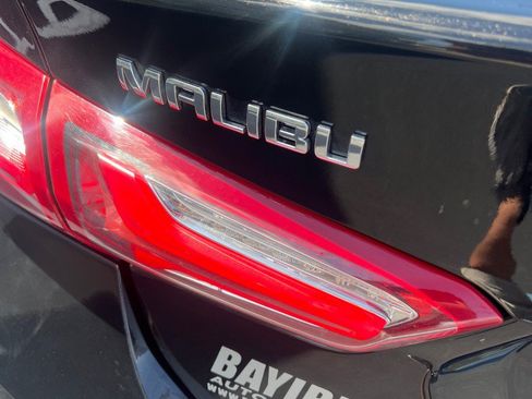Used 2022 Chevrolet Malibu LT FWD image 12