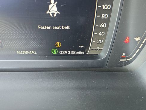 Used 2025 Honda Pilot Black Edition image 28