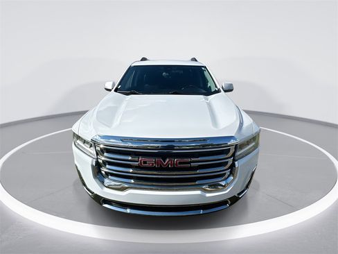 Certified 2023 GMC Acadia SLE w/ Driver Convenience Package image 3