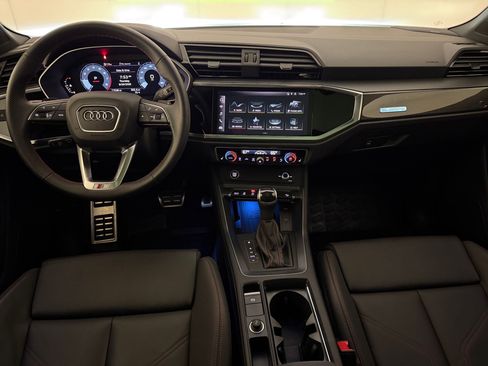 Used 2025 Audi Q3 2.0T Premium Plus w/ Premium Plus Package AWD/4WD image 16