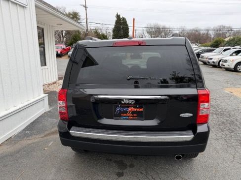 Used 2017 Jeep Patriot High Altitude image 4