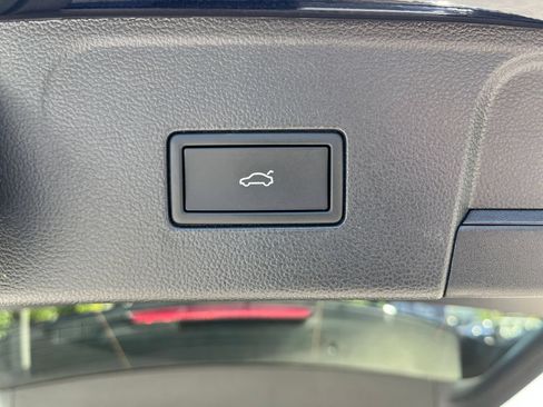 Used 2026 Volkswagen Atlas SE FWD image 20