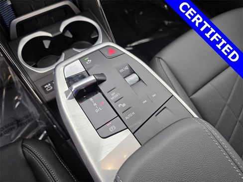 Used 2023 BMW X1 xDrive28i w/ Premium Package image 25