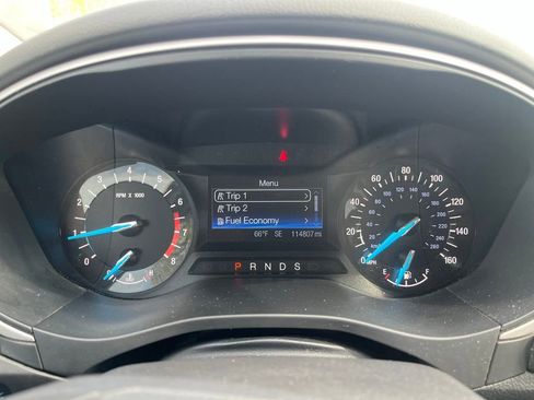 Used 2015 Ford Fusion SE FWD image 21