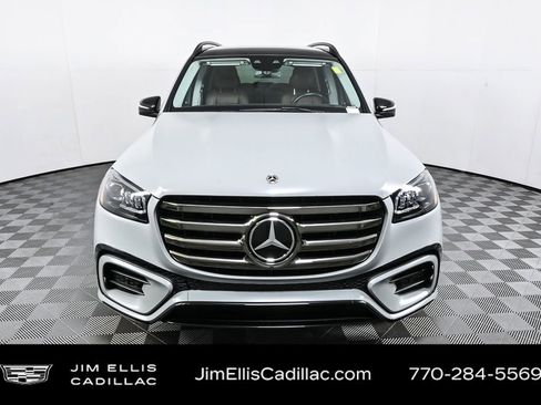 Used 2024 Mercedes-Benz GLS 580 4MATIC image 27