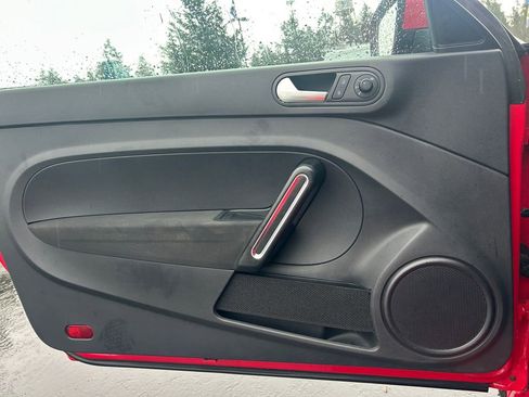 Used 2019 Volkswagen Beetle 2.0T S image 23