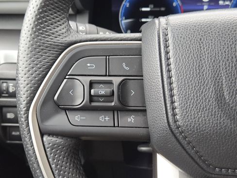 Used 2024 Toyota Tacoma TRD Off-Road image 30