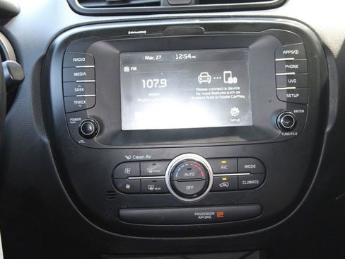 Used 2019 Kia Soul + image 33