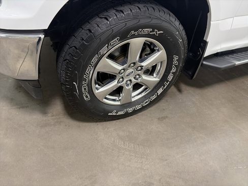 Used 2018 Ford F150 XLT w/ Equipment Group 302A Luxury image 9