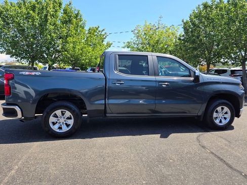 Used 2020 Chevrolet Silverado 1500 LT AWD/4WD image 3