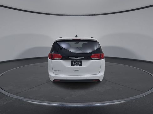New 2027 Chrysler Pacifica LX FWD image 13