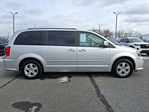 Used 2012 Dodge Grand Caravan SXT image 7